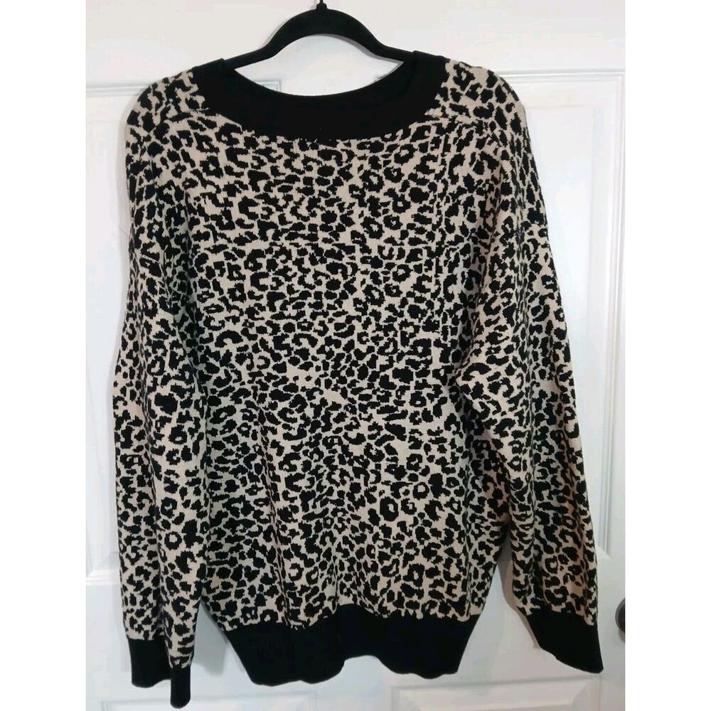 Suzanne Betro WEEKEND Pullover Sweatshirt Black Cream Aminal Print X-Large
